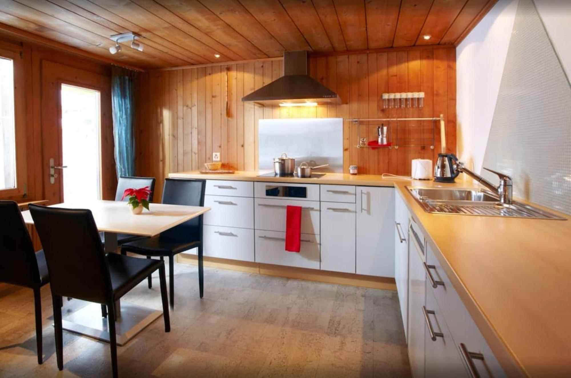 California House Apartment *